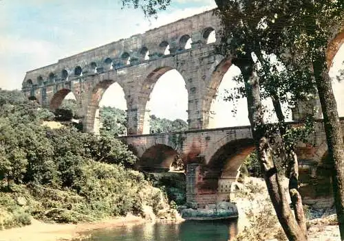 France le pont du Gard romain aqueduc