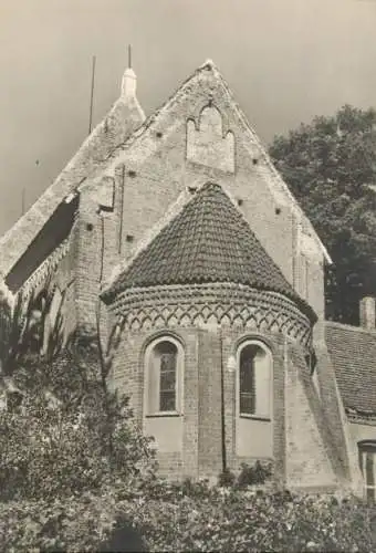 Germany Dorfkirchen auf Rugen Altenkirchen Chor und Apsis der Backsteinkirche um 1200