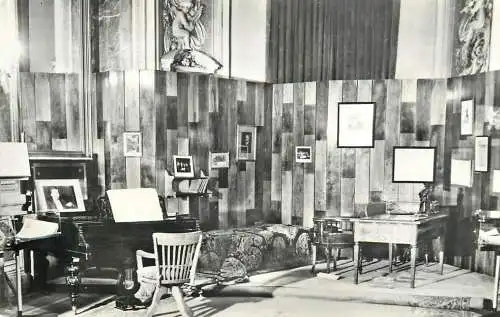 Romania Bucuresti Muzeul Memorial G. Enescu aspect interior
