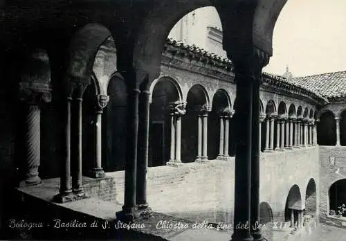 Italy Bologna Basilica di S Stefano - Chiostro
