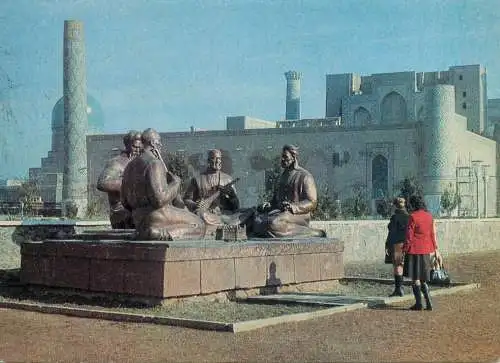 CAMAPKAHA - Samarkand - Uzbekistan singer statue assembly