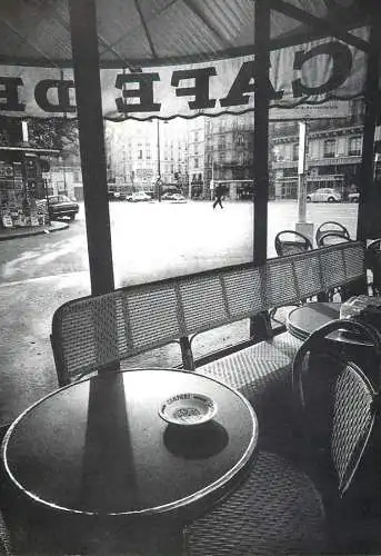 France Paris Cafe de Flore tot le matin
