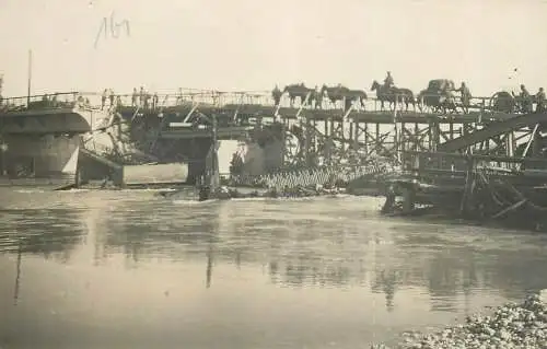 War 1917 Slovenia Austrian-Hungarian against Italian army battles of the Isonzo prisoners passing bridge war disaster