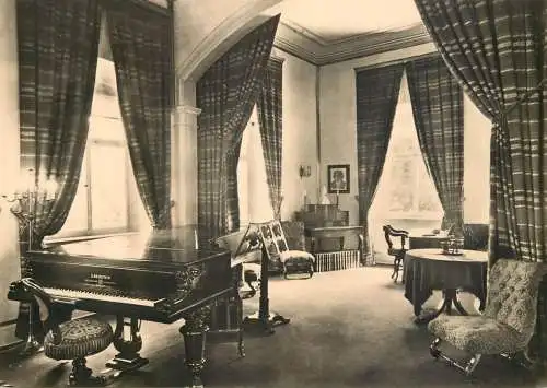 Germany Weimar Liszthaus blick in den Musikraum