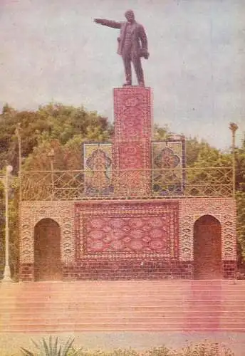 Turkmenistan Ashgabat monument to V.I. Lenin