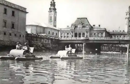 Romania Oradea plimbare cu barca pe Cris