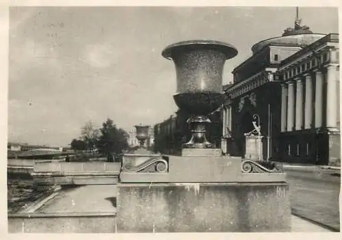 Russia Leningrad palace and sculptures