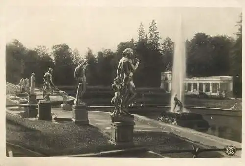 Russia palace gardens and fountain statues