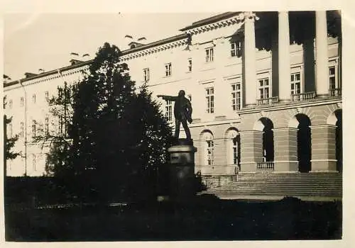 Russia Leningrad Lenin statue