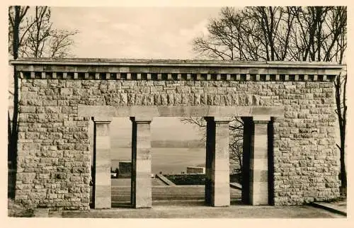 Germany Weimar Mahn u. Gedenkstatte Buchenwald Einganstor mit Blick zum Stelenweg