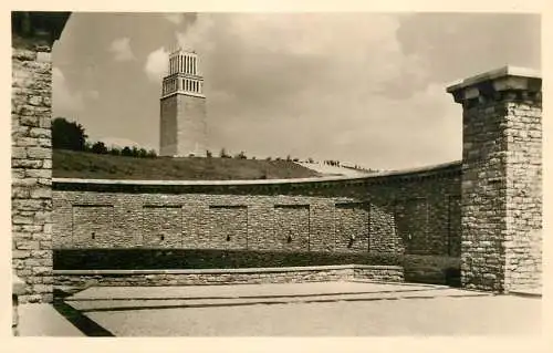 Germany Weimar Mahn u. Gedenkstatte Buchenwald Blick von der Strasse der Nationen zum Ringgrab 2