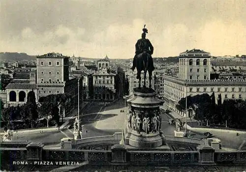 Italy Roma Piazza Venezia