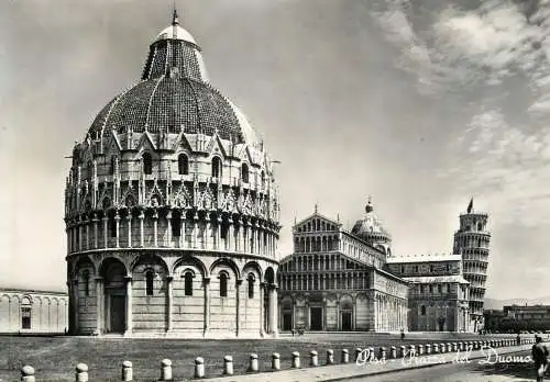 Italy Pisa Piazza del Duomoi