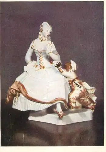 Fine arts postcard statue porzellan Meiken dame mit Mohrenknaben