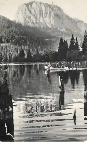 Romania Lacul Rosu cabane si barci Suhardul Mic