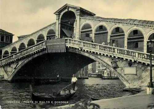 Italy Venezia Ponte di Rialto & gondola boat