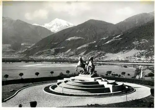 Italy Sluderno Monumento con l'Ortles-Venosta