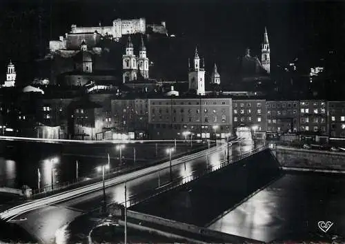 Austria Salzburg die Festspielstadt bei Nacht