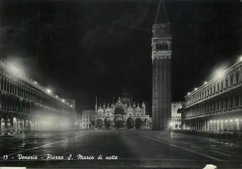 Italy Venezia Piazza S Marco di notte