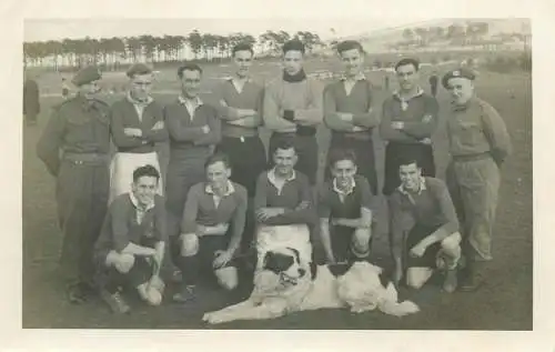 Real photo football team to identify