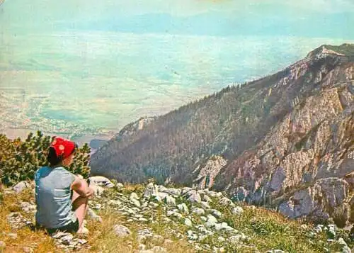 Romania Vedere spre Tara Barsei de pe Piatra Craiului peisaj pitoresc