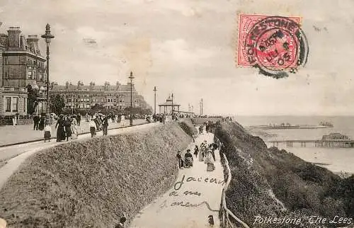 UK England Kent > Folkestone pier