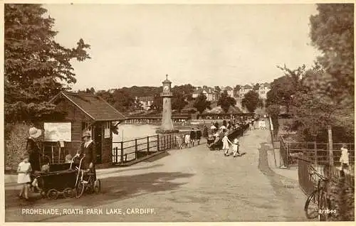 UK Wales Cardiff Roath park lake