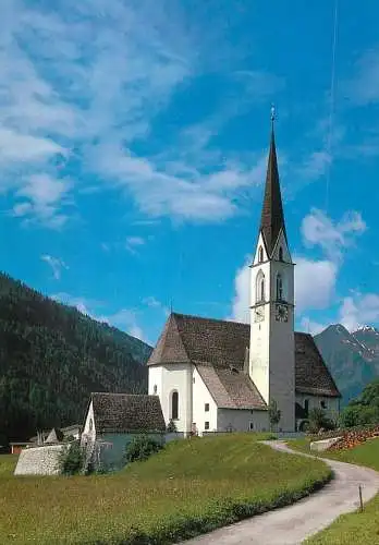 Austria Elbigenalp-Lechtal Tirol Pfarkirche St Nikolaus mit Martinskapelle