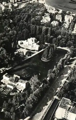 Romania Cluj vedere aeriana catre parc si lac