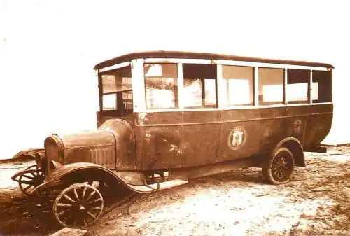 Romania Regia Autonoma de Transport Bucuresti autobuz spite lemn si cauciuc Renault 1914
