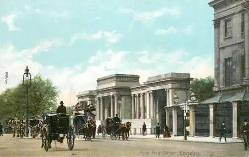 Old London surface transport carriage chalet Hyde Parlk