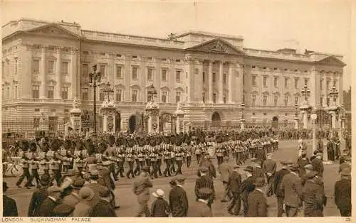 UK England London Buckingham Palace parade