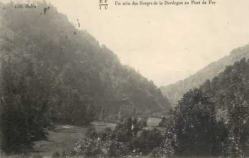 France Gorges de la Dordogne au Pont de Fer paysage pittoresque
