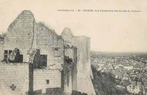 France Chinon Ruines du Chateau & vue de la ville