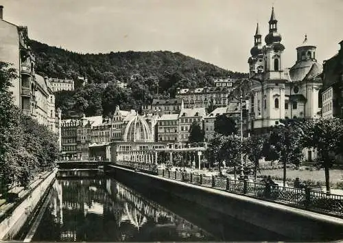 Czech Republic Karlovy Vary view of river Tepla & the Geyser
