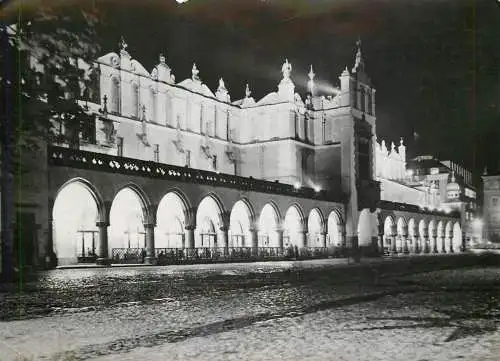 Poland Krakow Clothers Hall nocturnal aspect