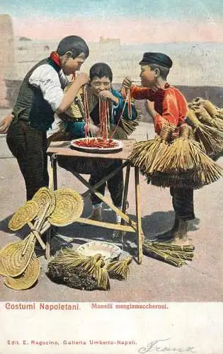 Italia Napoli monelli mangia maccheroni pasta spaghetti food