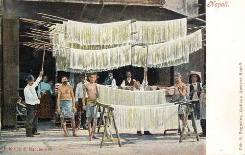 Napoli venditori e fabbrica di Maccheroni pasta spaghetti food industry