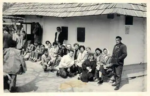 Real photo Humulesti Casa memoriala Ion Creanga excursie 1963 poza de grup