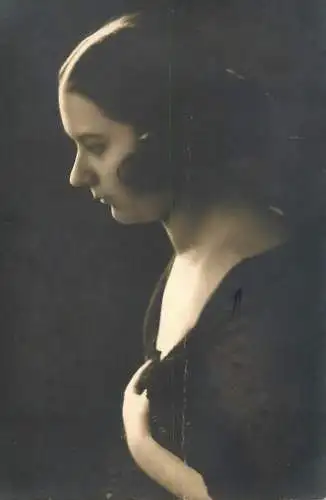 Real photo beautiful elegant lady 1926 picture