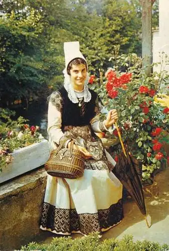 Folklore & traditions costumes France Poitou les pibolous de la Mothe St Heray