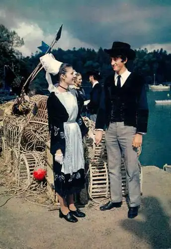 Folklore & traditions costumes bretagne
