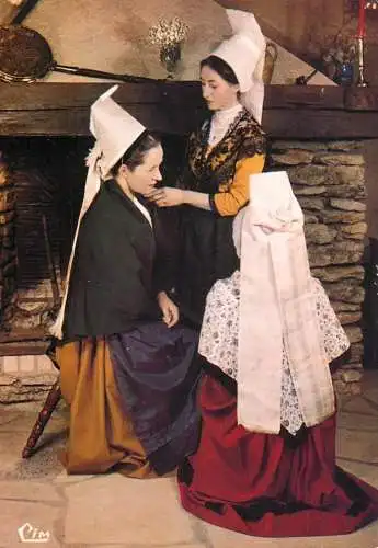 Folklore de France traditions costumes folklore Poitiers compagnos de la Claire Fontaine