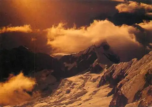 World sunset crepuscule coucher du soleil les Alpes