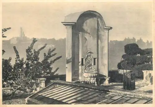 Italia Vicenza S. Sebastiano - Villa Valmarana statua nel giardino della villa