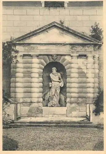 Italia Vicenza S. Sebastiano - Villa Valmarana statua nel giardino della villa