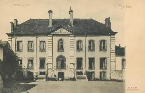 France Tarbes hotel de ville