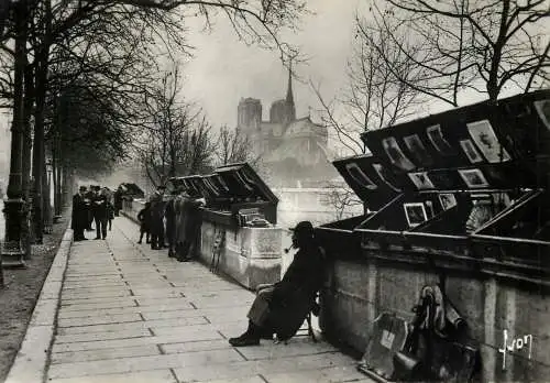 France Paris Les Bouquinistes du quai de la Tournelle