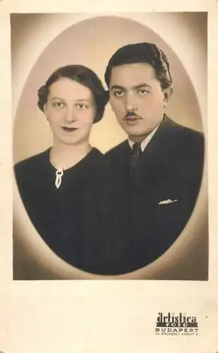 Annonymous person portrait photo postcard Budapest artistica couple