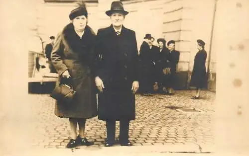 Photo postcard social history family couple elegance prestige